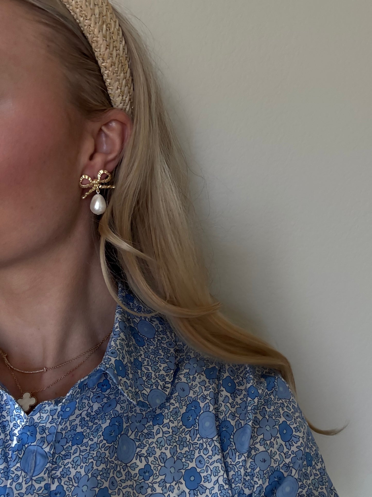 Classic Bows with Pearl Drop