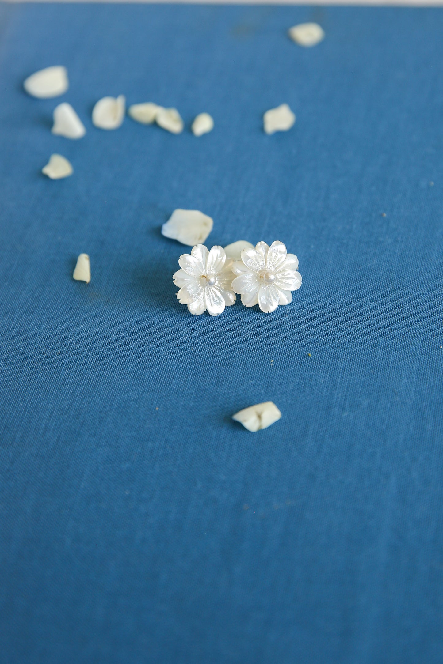 Mini Daisy Studs